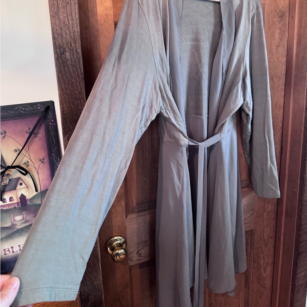 LOGO Lounge by Lori Goldstein Chiffon Cascade Cardigan with Tie Detail 3X - Picture 4 of 16